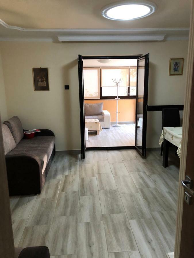 Apartment Mina *